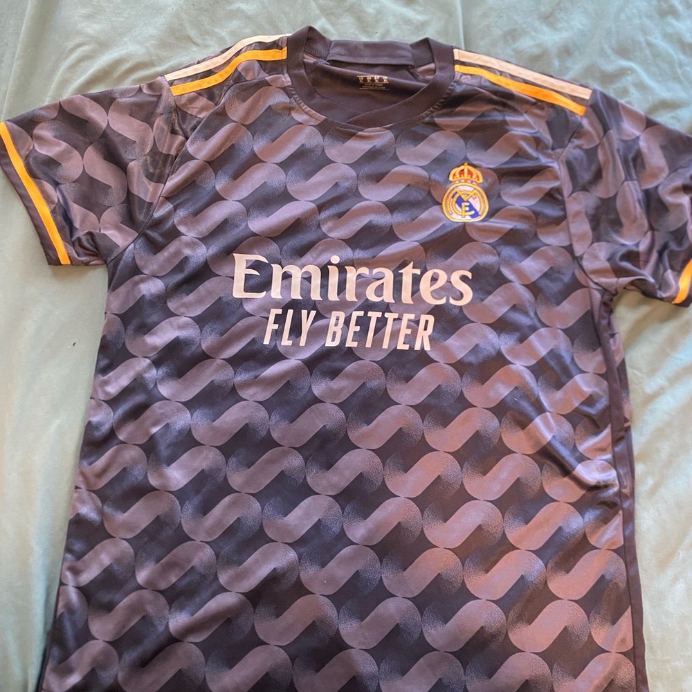 Real Madrid Men’s Purple Training Jersey - Emirates Fly Better